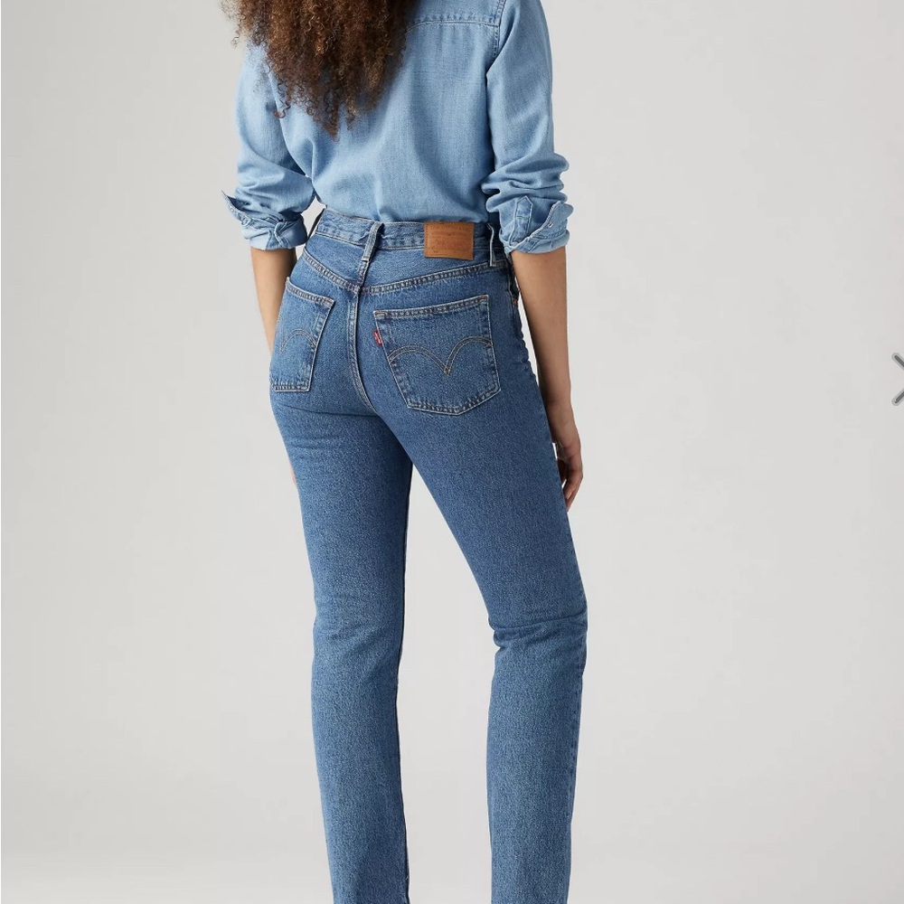 Levi's Classic Indigo Straight Jeans